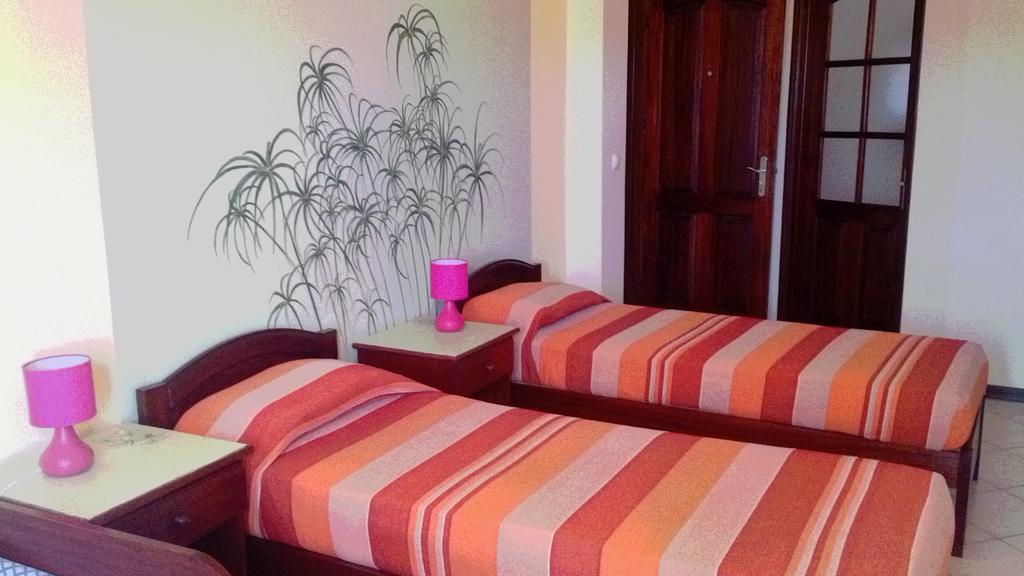 Casa Comba Bed & Breakfast Mindelo Bilik gambar