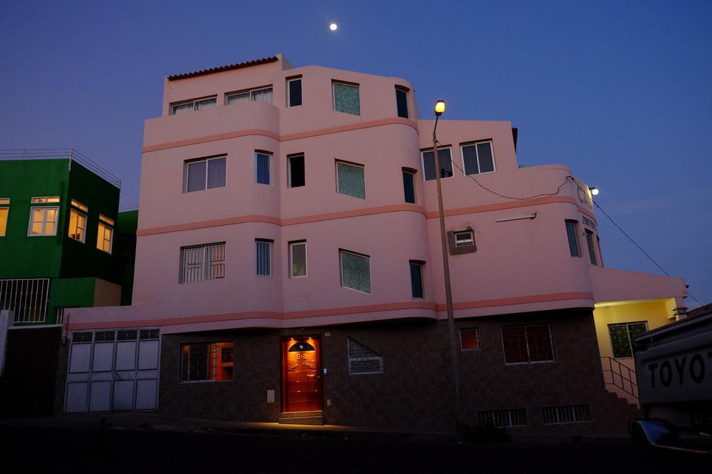 Casa Comba Bed & Breakfast Mindelo Luaran gambar