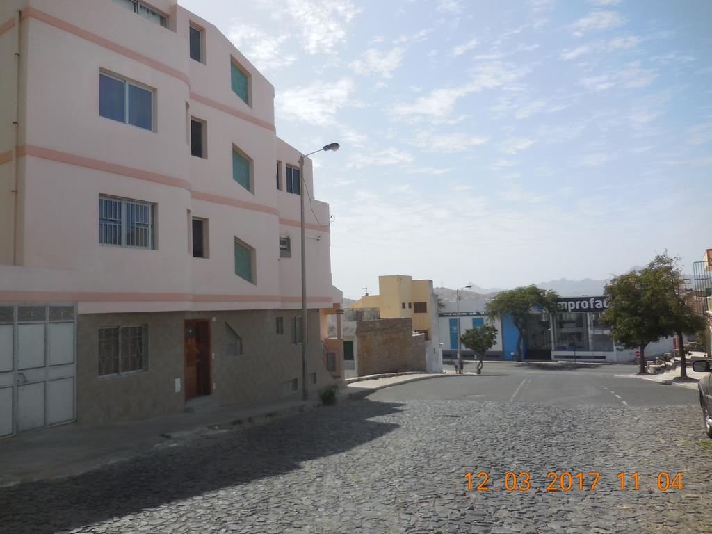 Casa Comba Bed & Breakfast Mindelo Luaran gambar